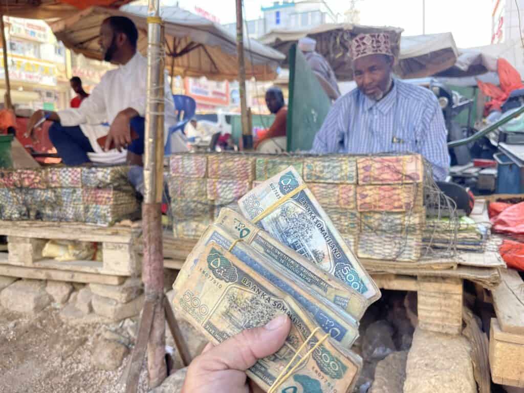 SOMÁLSKO ALEBO EXPEDÍCIA K NAJVÝCHODNEJŠIEMU BODU||||