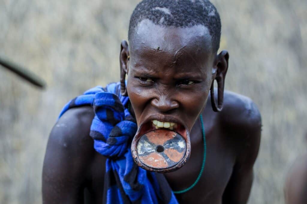 KMENE POVODIA RIEKY OMO||||