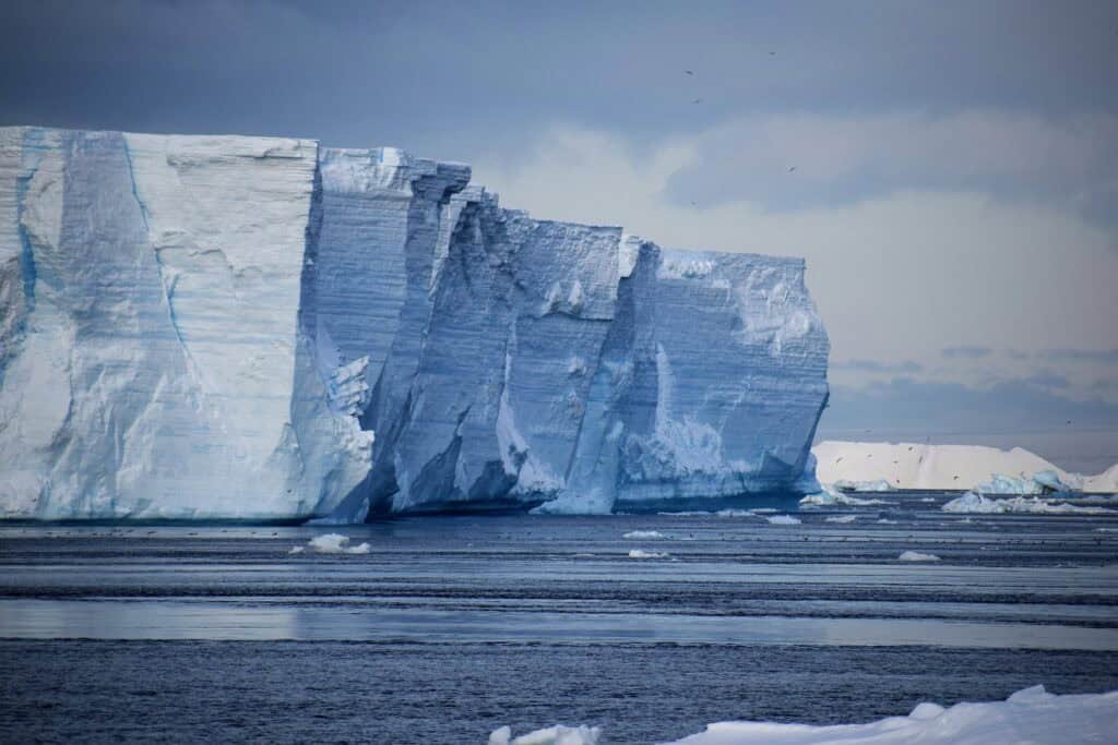 NOVÁ ÉRA DOBÍJANIA||