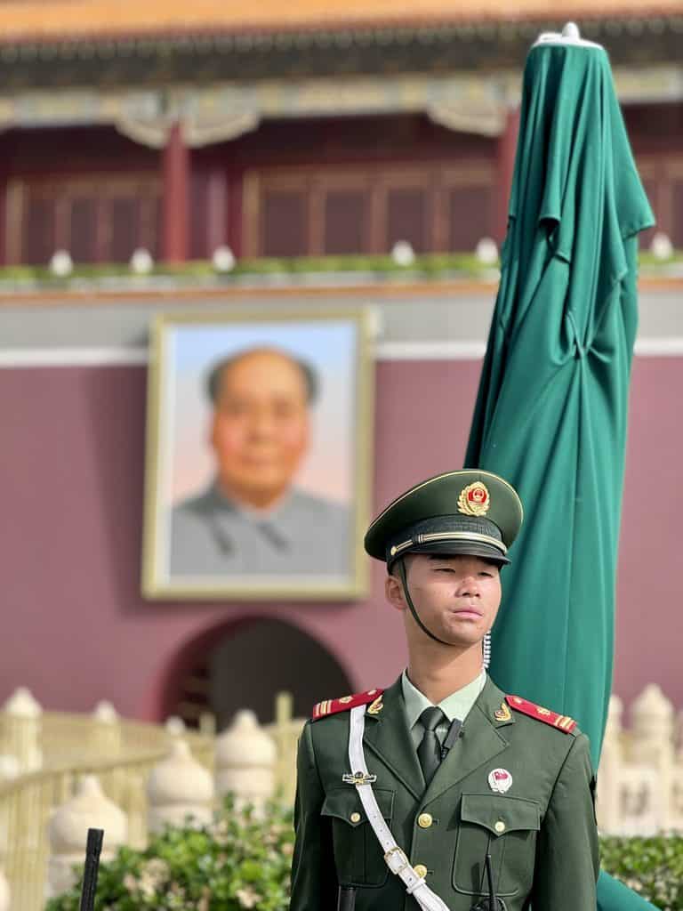 Cinsky strazca a Mao Zedong